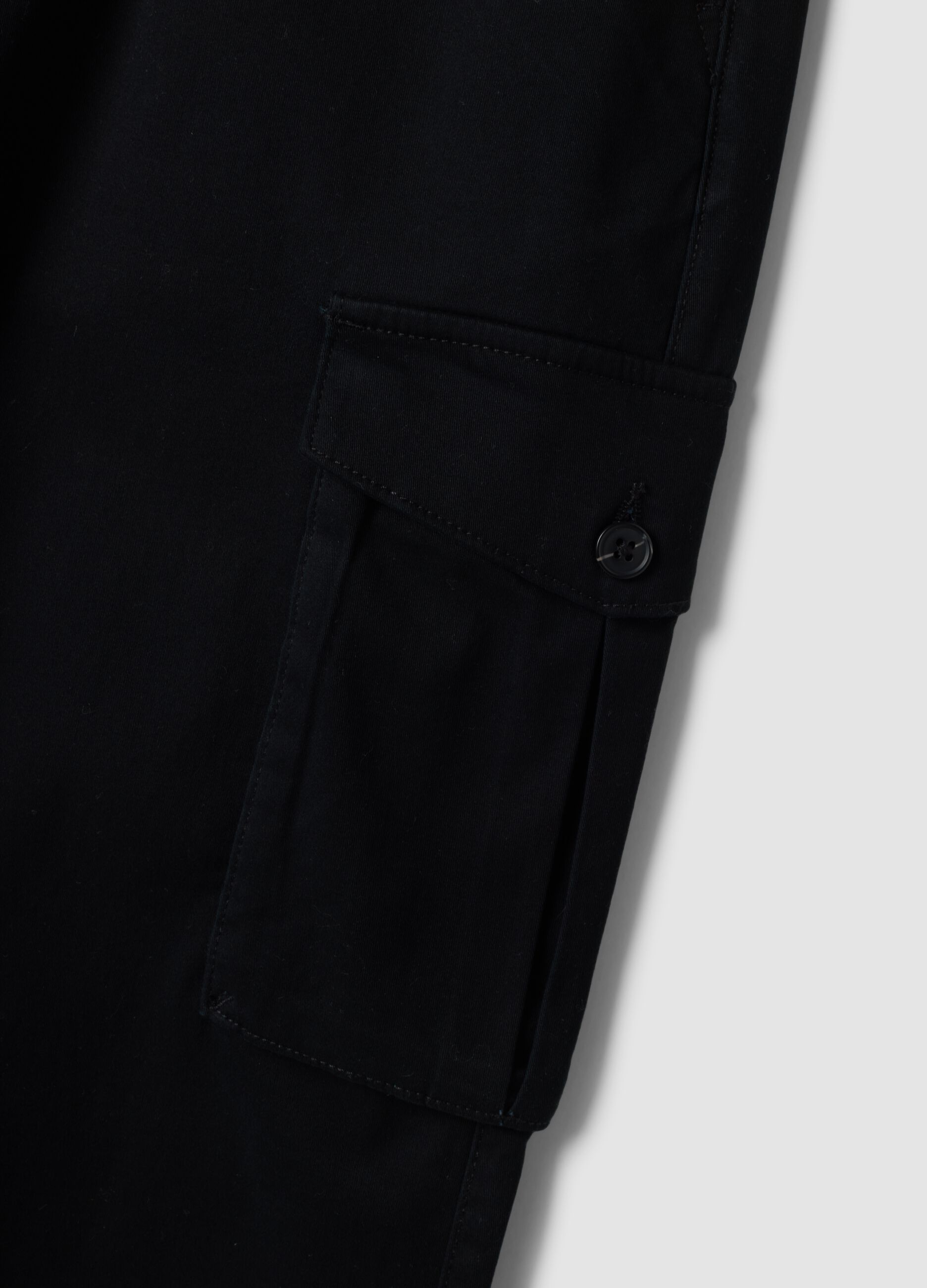 Pantaloni cargo neri in cotone elasticizzato slim fit