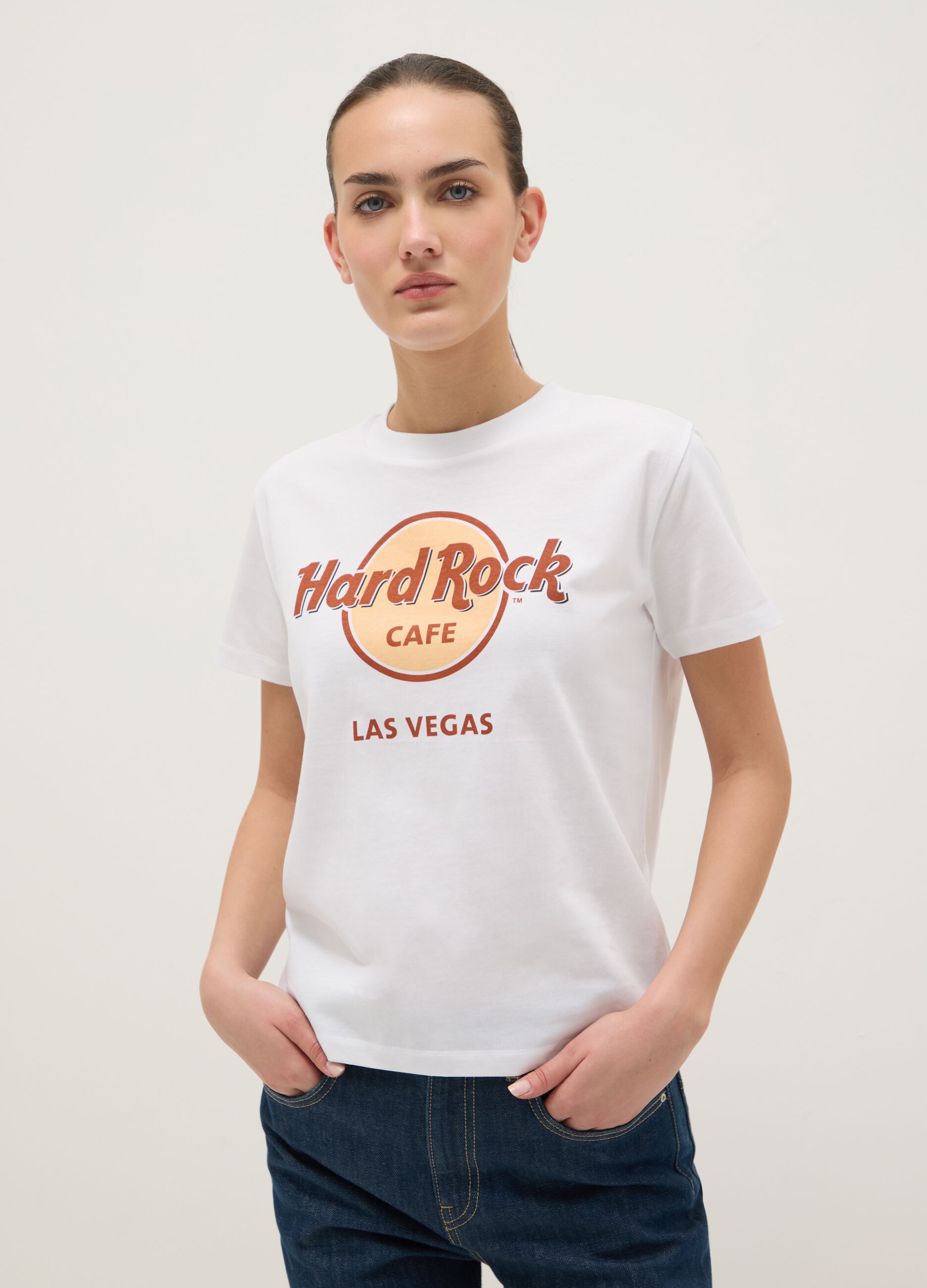 White Pure Cotton Regular Fit T-shirt with Hard Rock Cafe Logo