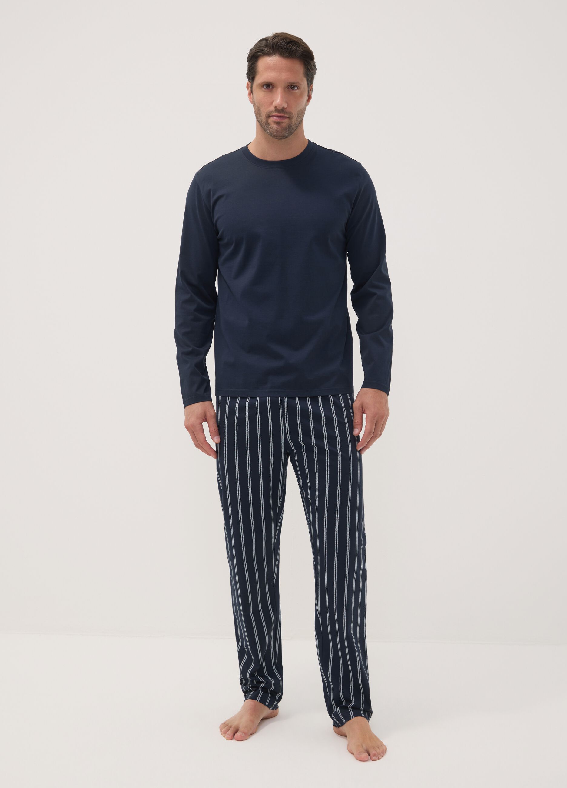 Pigiama blu navy in puro cotone organico con girocollo