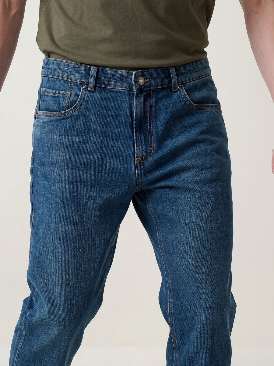 Blue denim jeans in cotton-viscose blend, regular fit_2