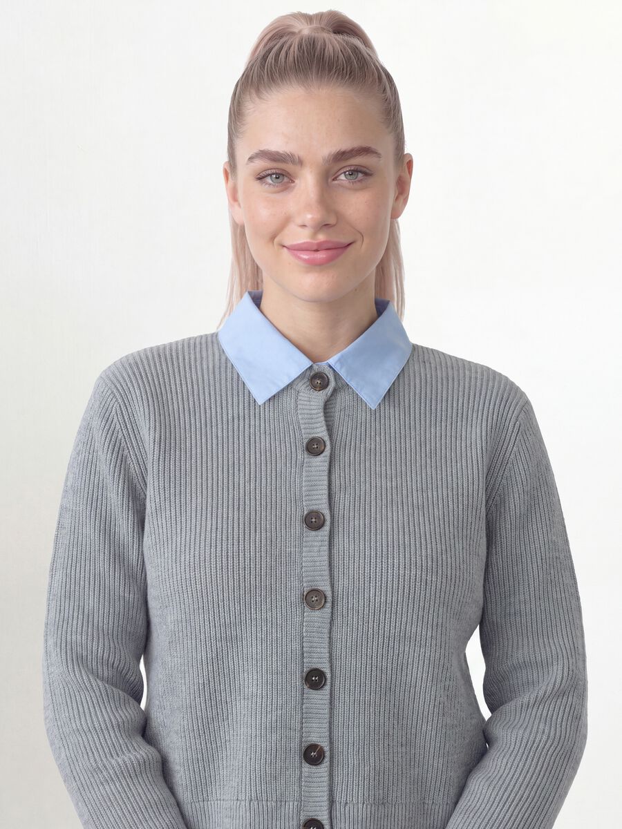 Cardigan grigio con colletto regular fit a coste effetto doppio strato_2
