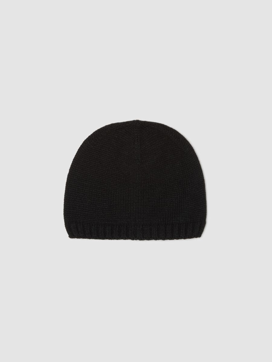 Black ribbed beanie_0