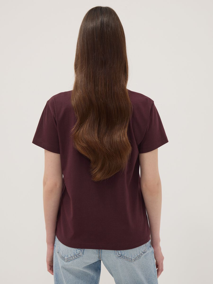 Red pure cotton T-shirt with front slogan, regular fit_3