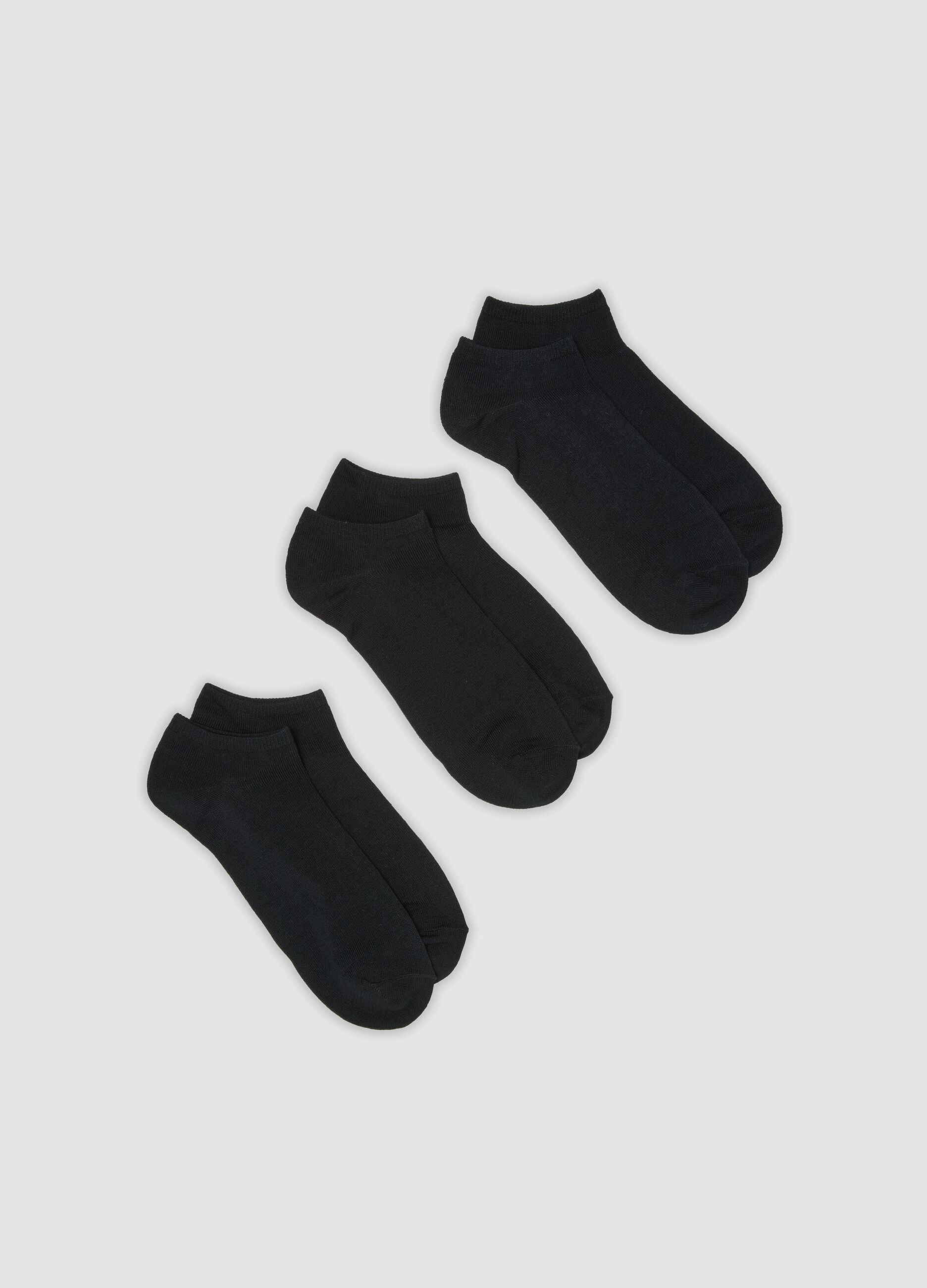 3-pack of black ankle sports socks in stretch organic cotton