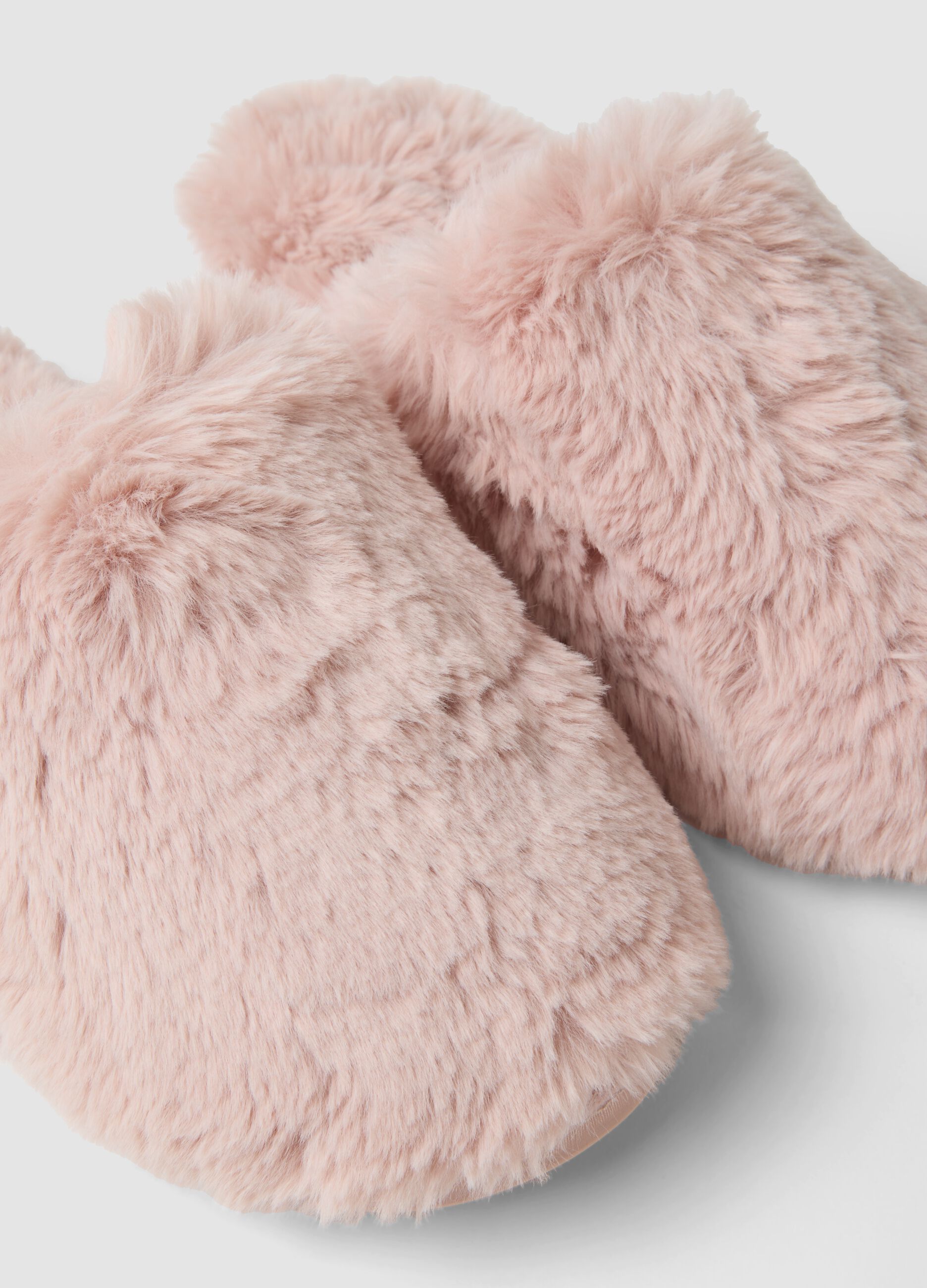 Pantofole rosa aperte sul tallone