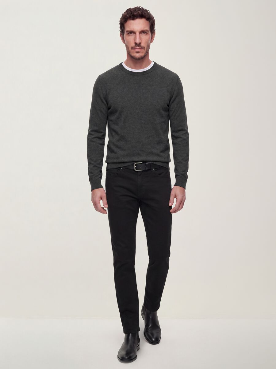 Grey crew-neck viscose-blend jumper, regular fit_2