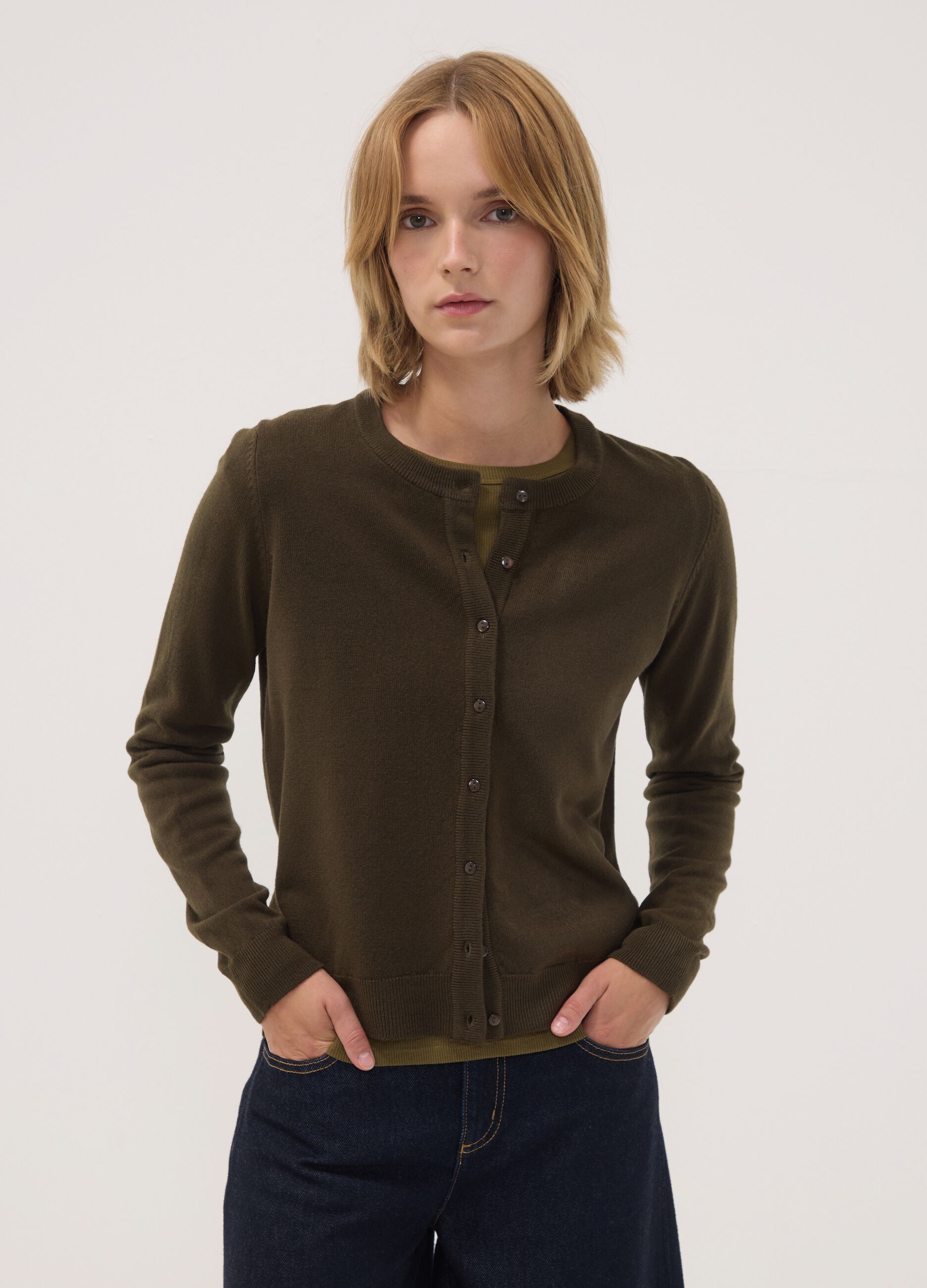 Cardigan verde girocollo regular fit con bottoni