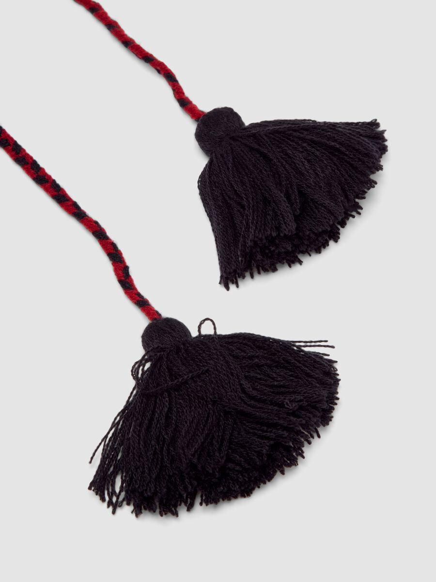 Black and red multi-strand necklace with pom-poms_2