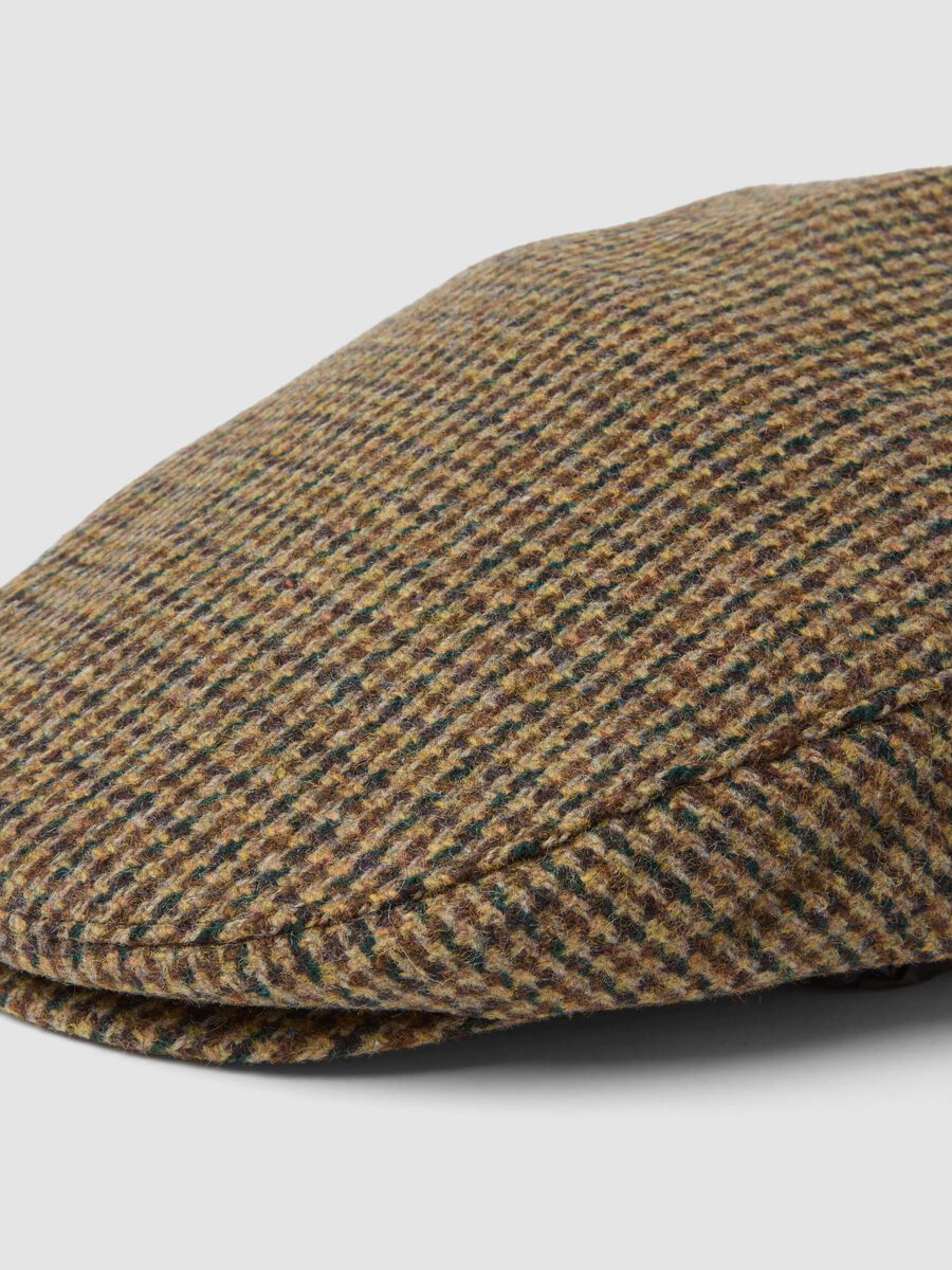 Brown wool-blend flat cap with houndstooth pattern_1