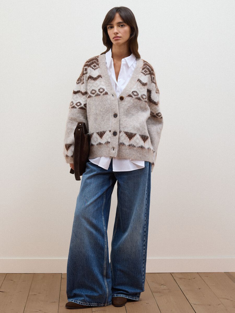 Beige wool and alpaca-blend cardigan with deep V-neck, oversized fit_1