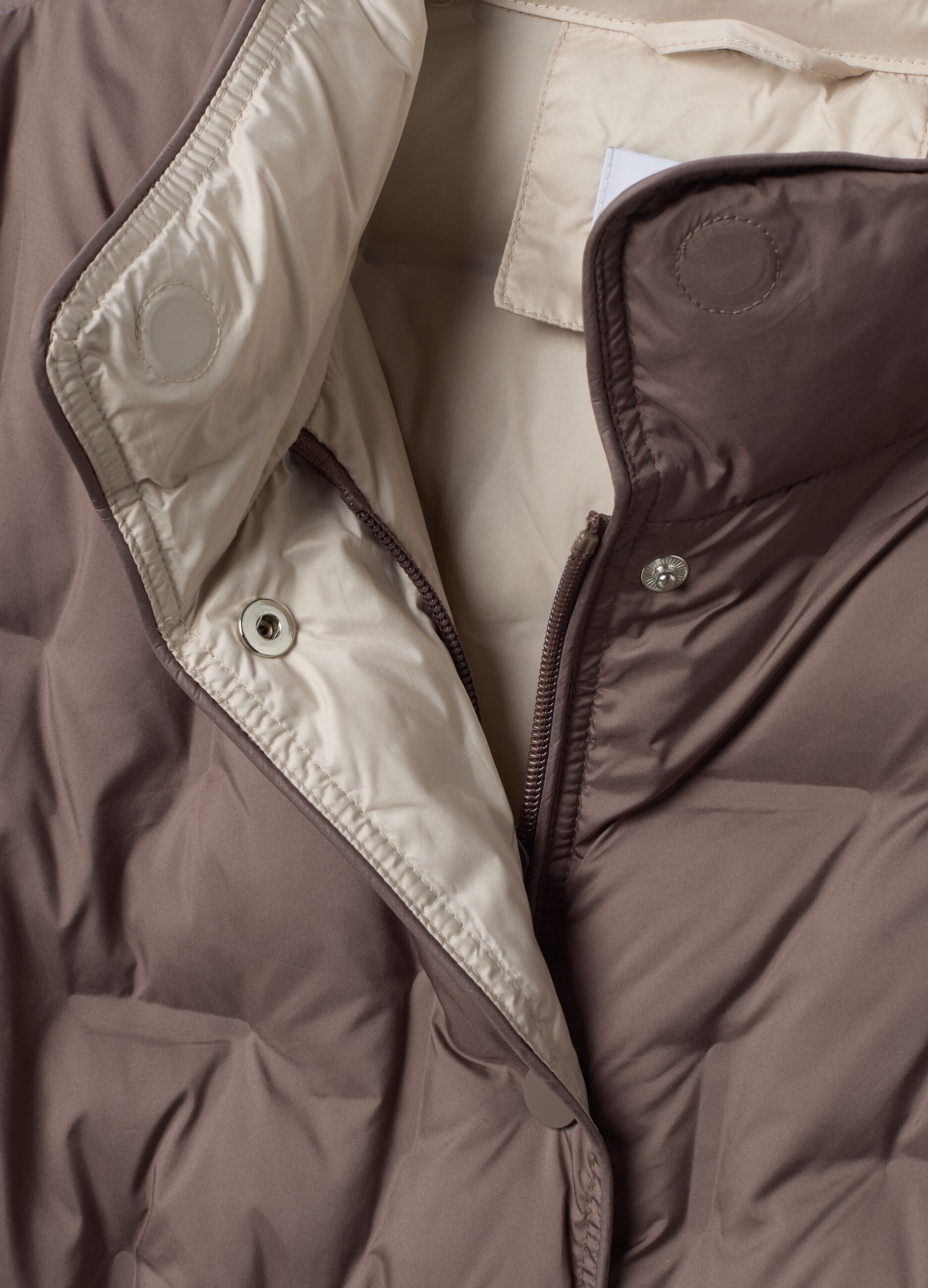 Giacca imbottita sabbia regular fit con collo alto