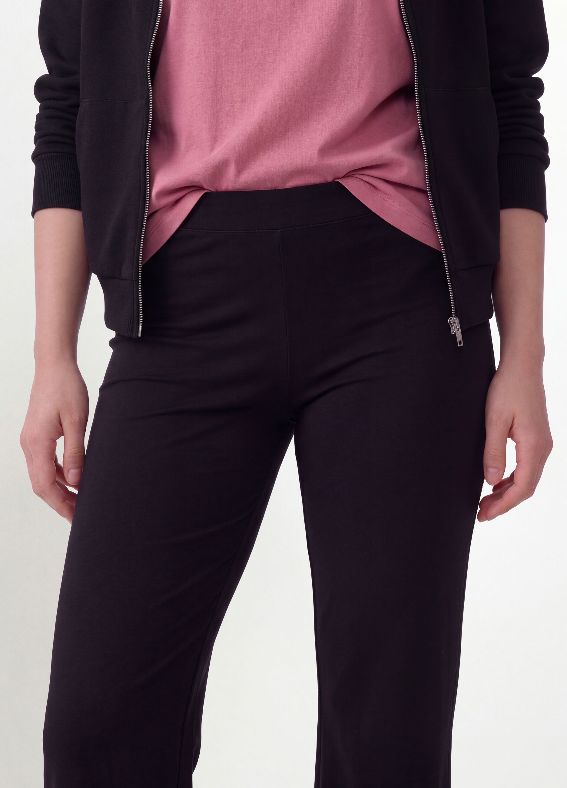 Black flared leggings in stretch cotton