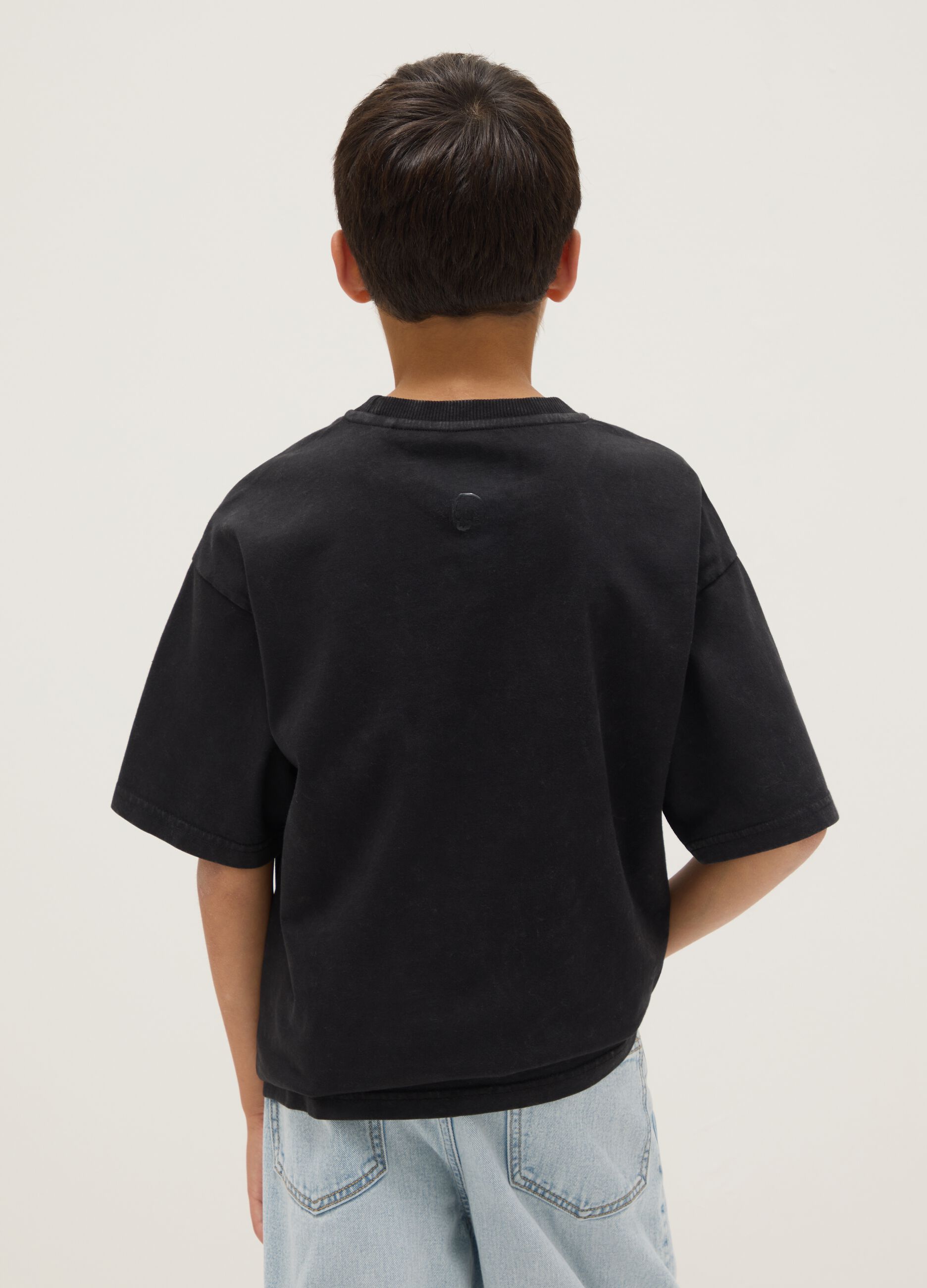 Black pure cotton over fit boy's t-shirt with print