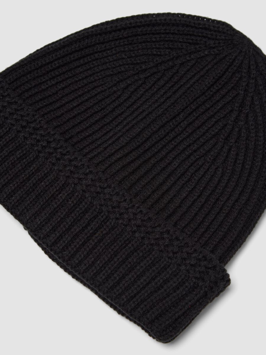 Black ribbed cotton-blend beanie_1