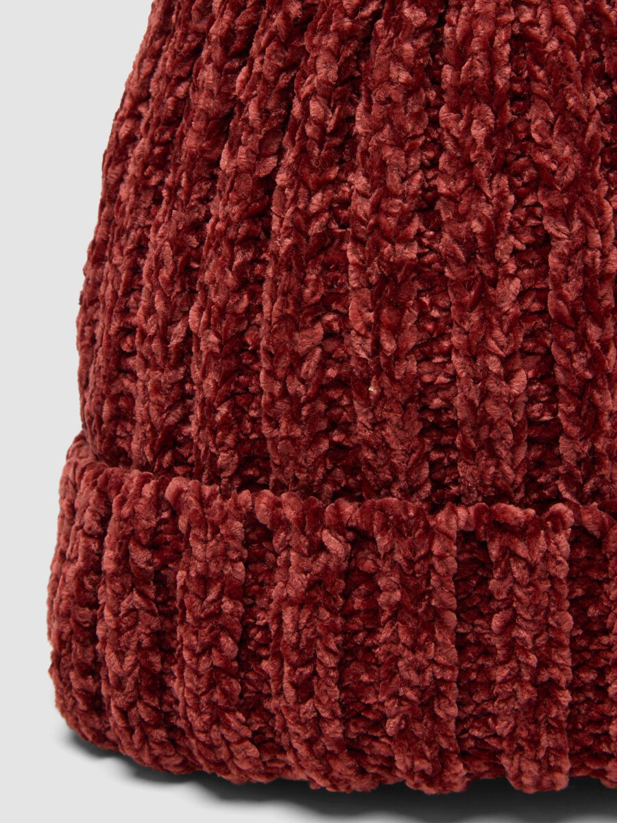 Red ribbed stretch beanie_2