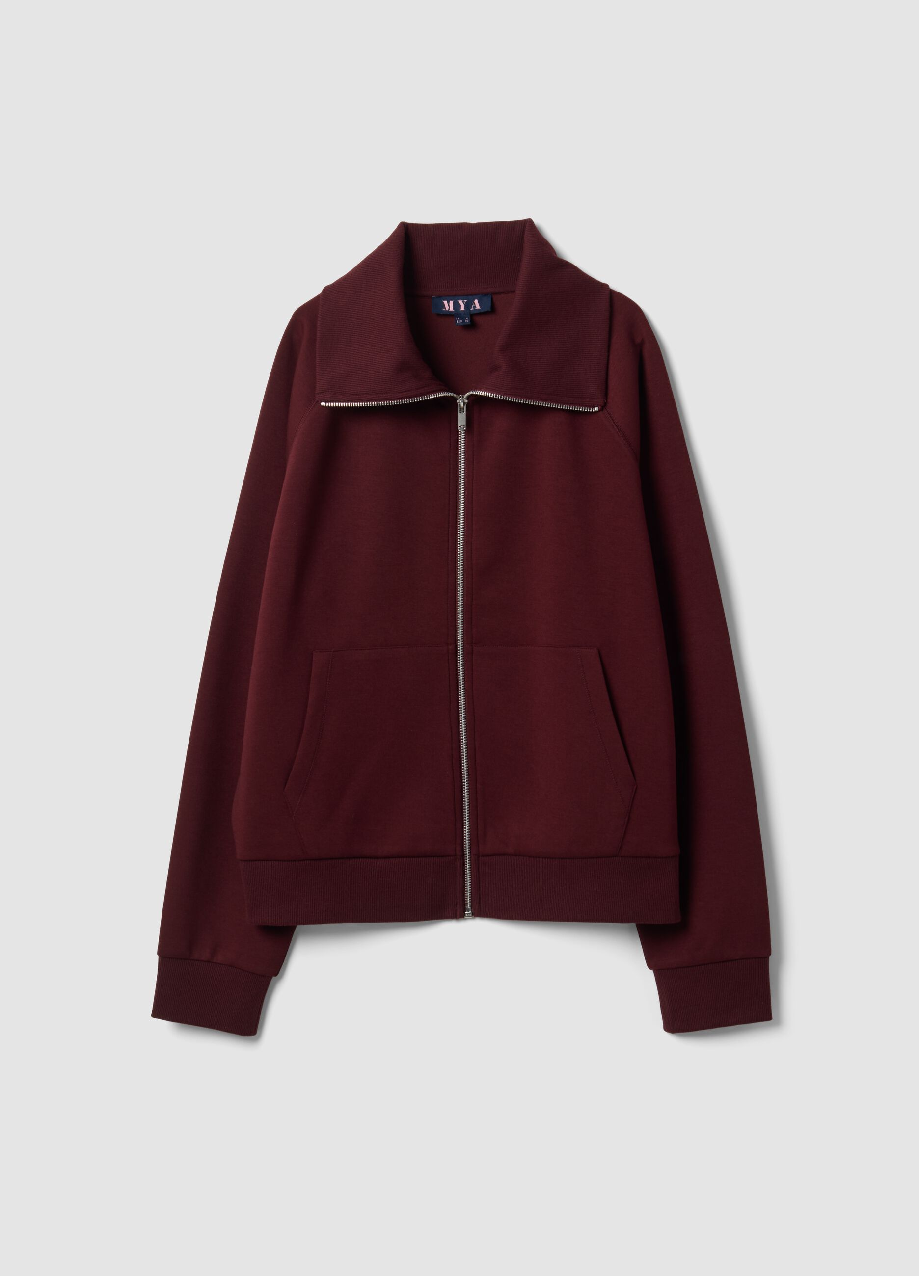 Red stretch-viscose sweatshirt with turtleneck, regular fit