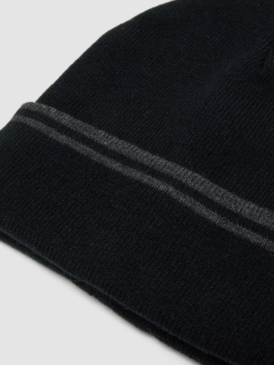 Grey beanie with cuff_1