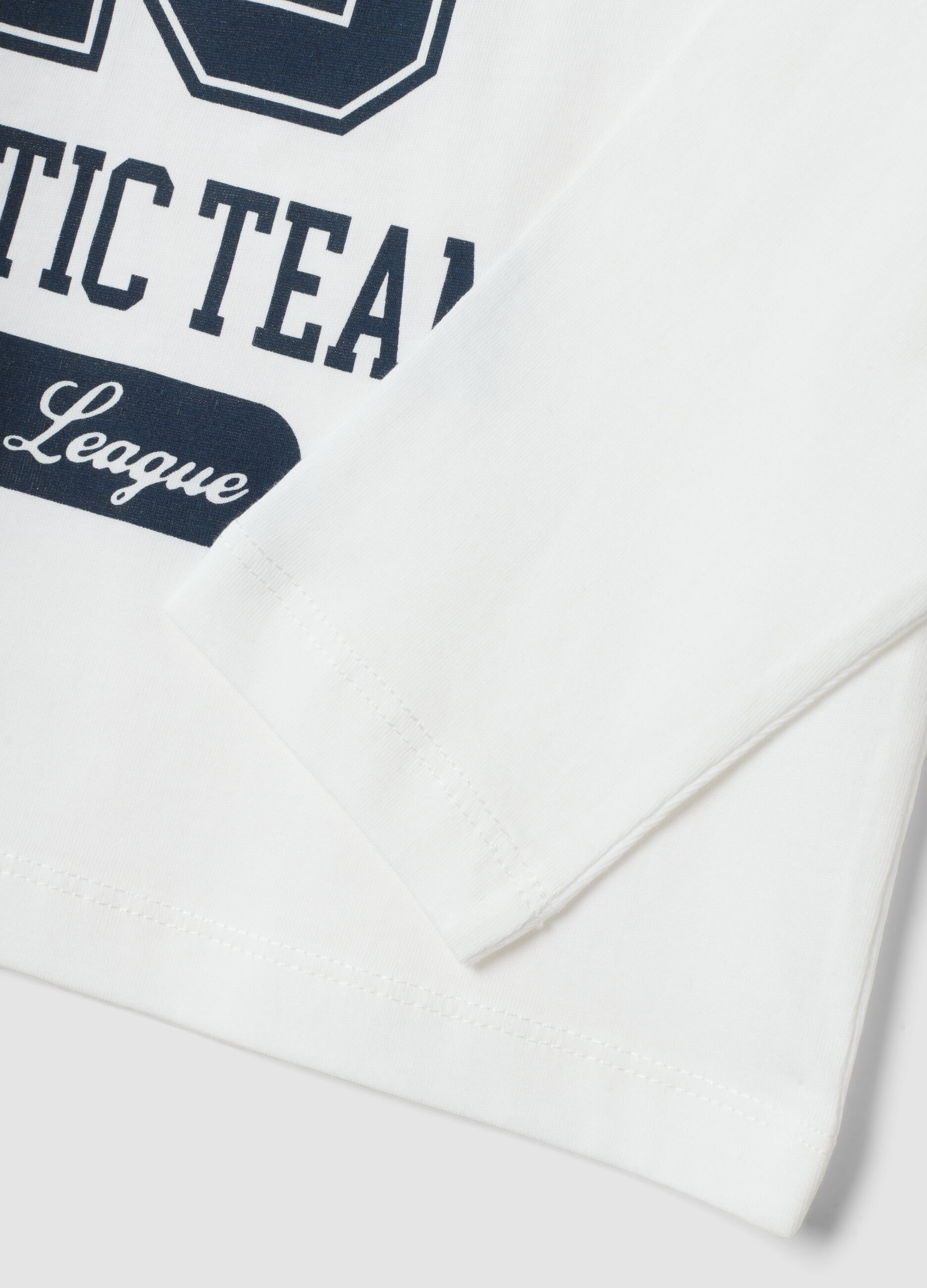 T-shirt bianca in puro cotone con stampa college regular fit