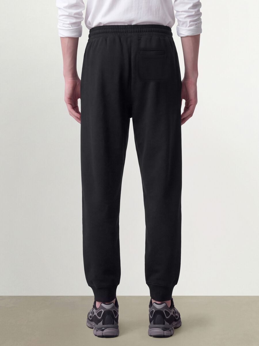 Black cotton-blend joggers with cuffed hems and drawstring waist_3