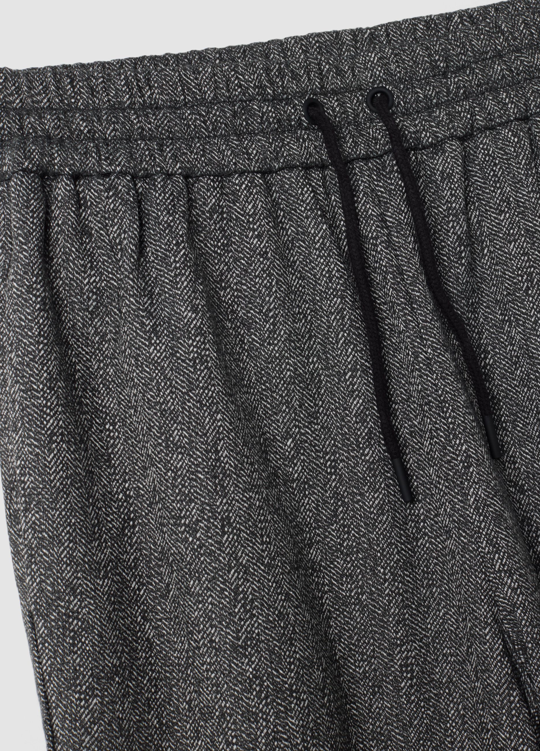 Jogger grigi in misto viscosa elasticizzata wide leg con fantasia