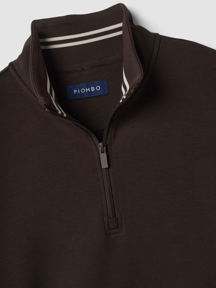 Breathable 2-Way Stretch Cotton Half-Zip in Brown_1