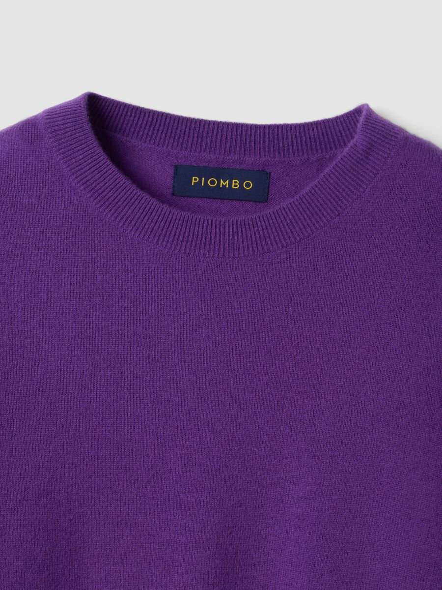 Maglia viola in pura lana a girocollo_1