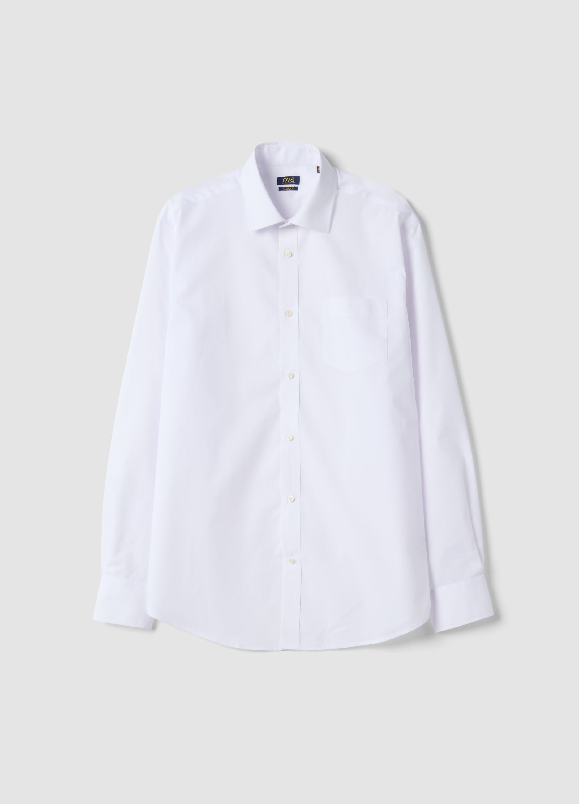 White regular-fit shirt with classic collar, easy iron