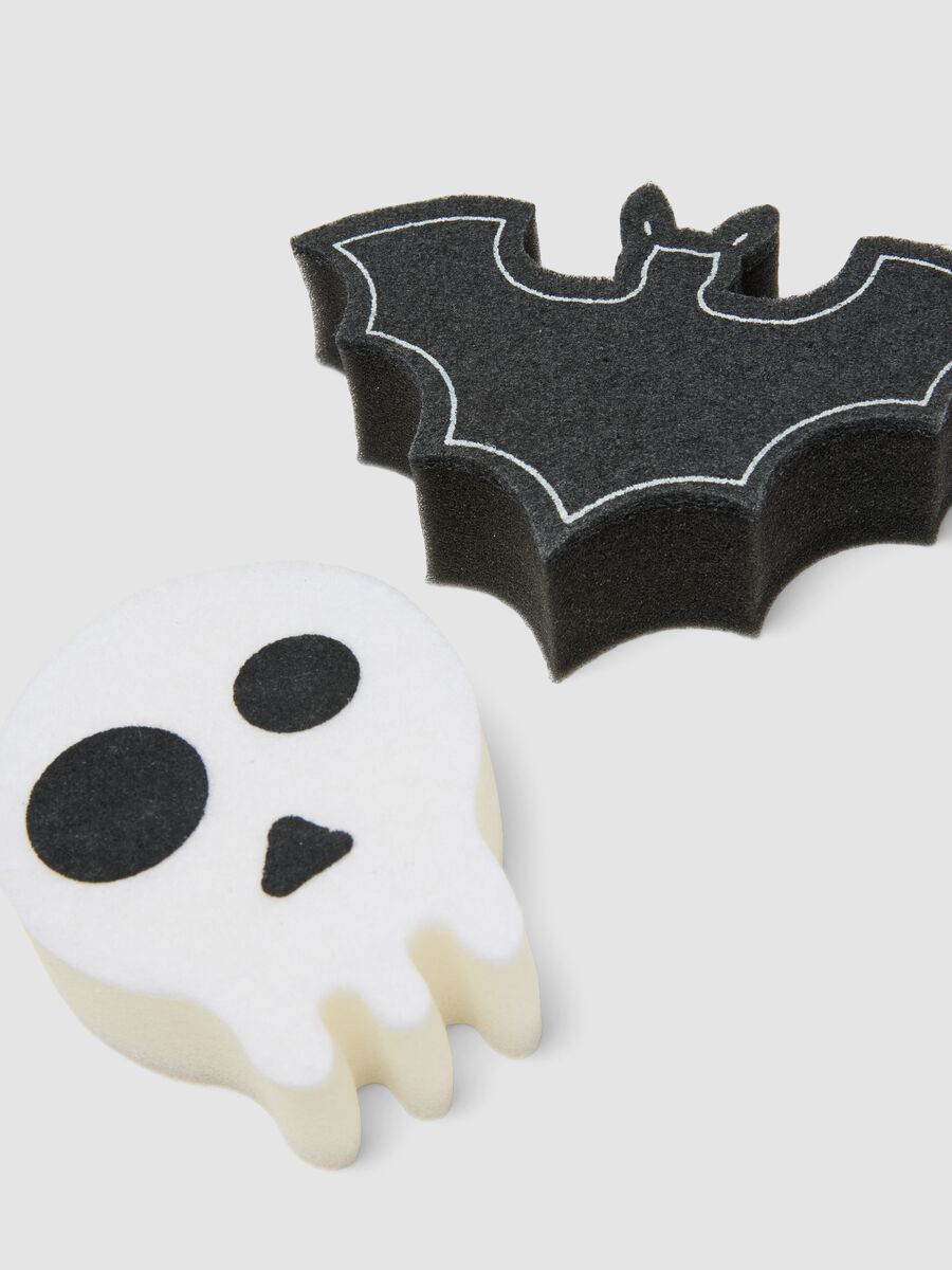 Black and white kitchen sponge set in skull and bat shapes_2