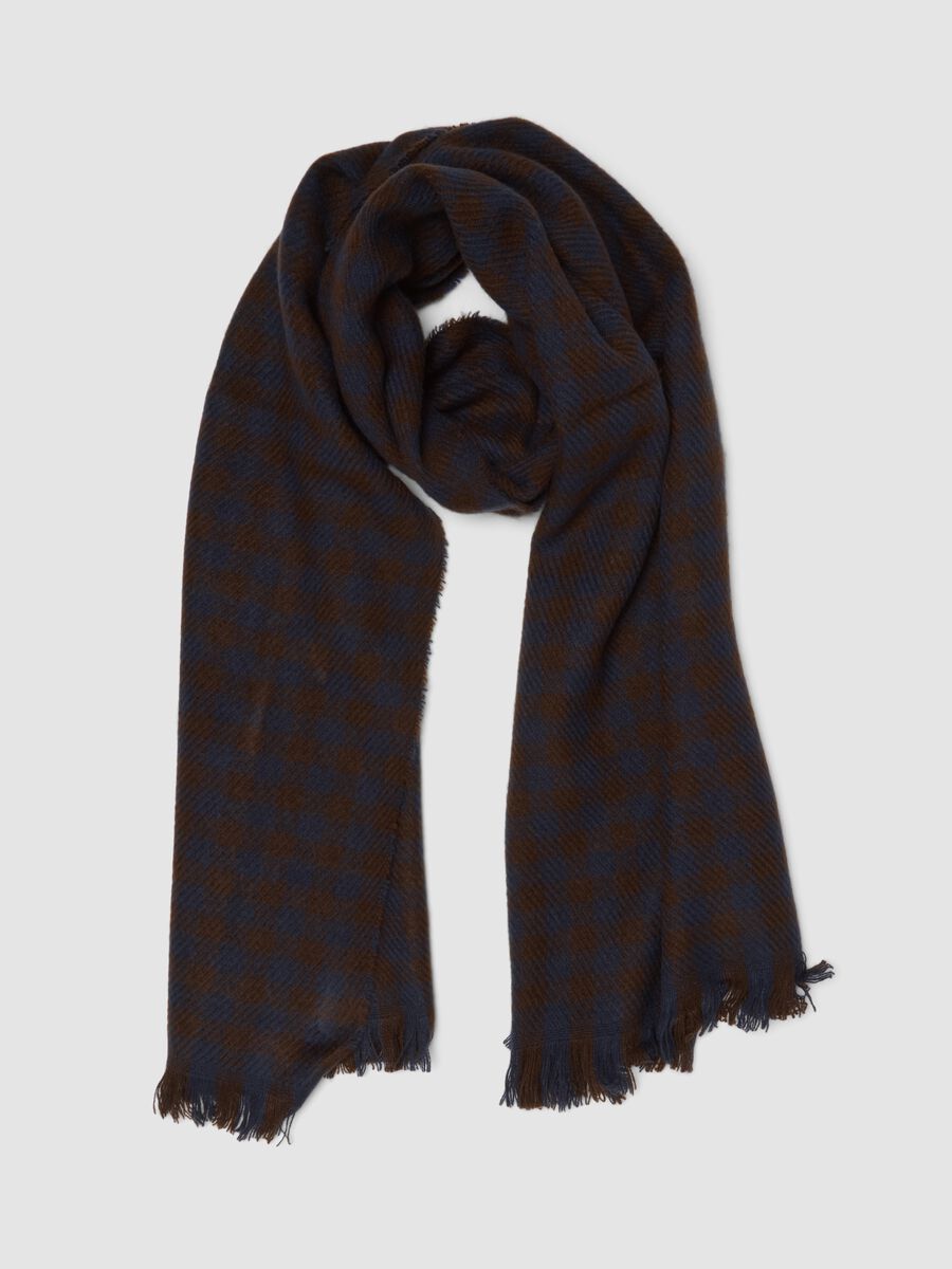 Blue checked scarf with fringes_0