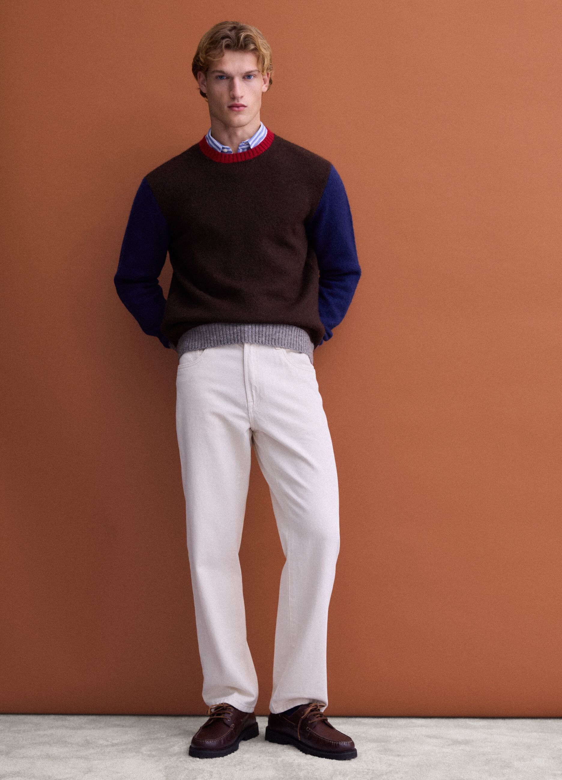 Men&rsquo;s brown crew-neck jumper in stretch wool and alpaca, regular fit