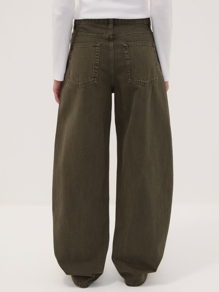 Green pure cotton barrel-fit jeans_3