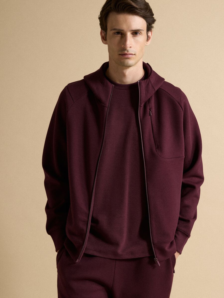 Breathable red full-zip in 2-Way Stretch fabric_2