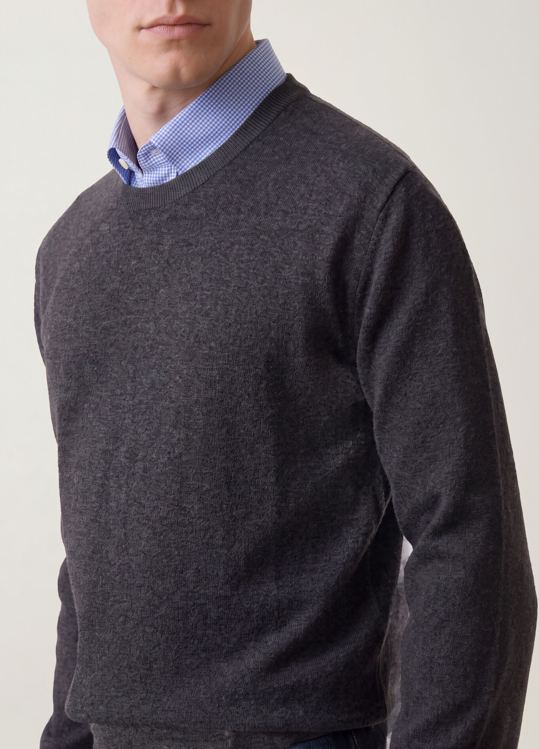 Maglia grigia in misto cotone e cashmere girocollo