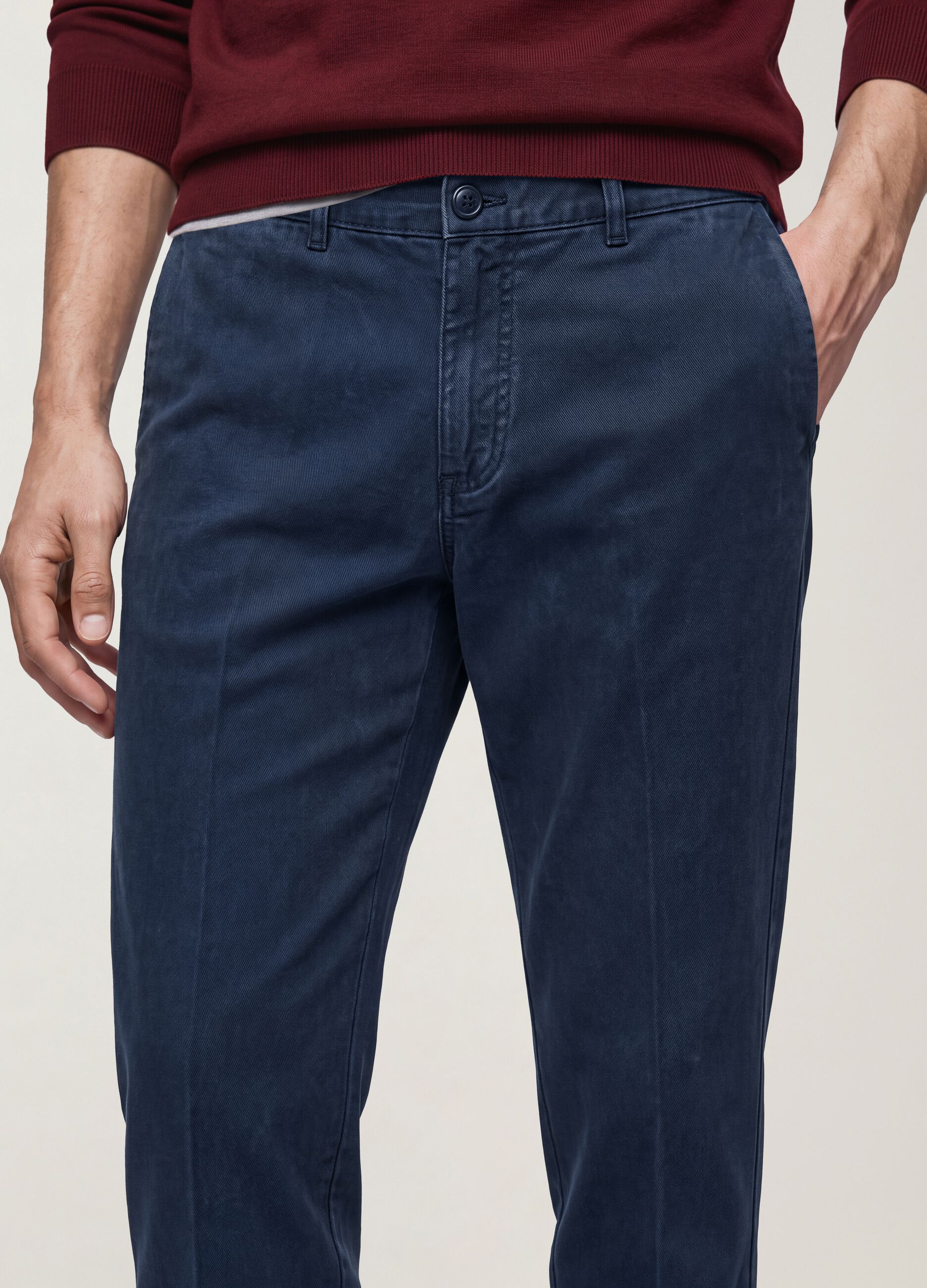Pantaloni chino blu in puro cotone carrot fit