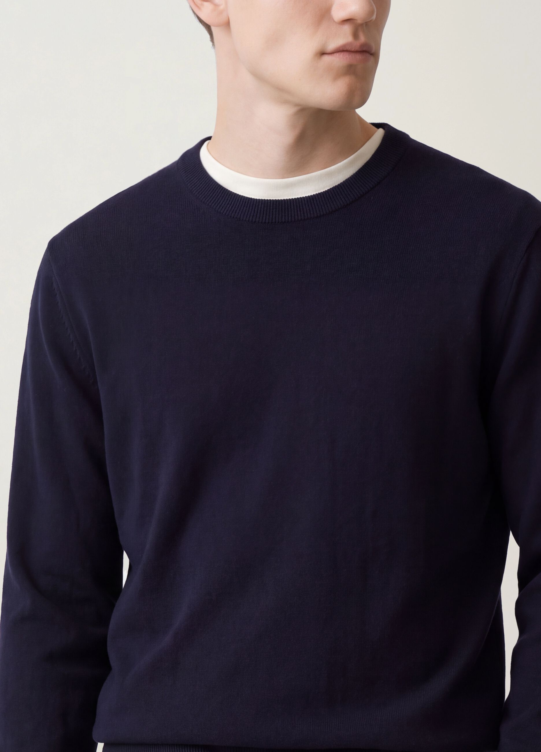 Maglia blu in misto cotone e cashmere girocollo