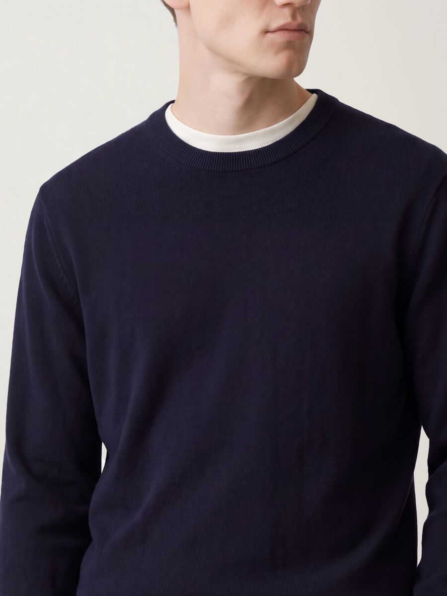Maglia blu in misto cotone e cashmere girocollo_2