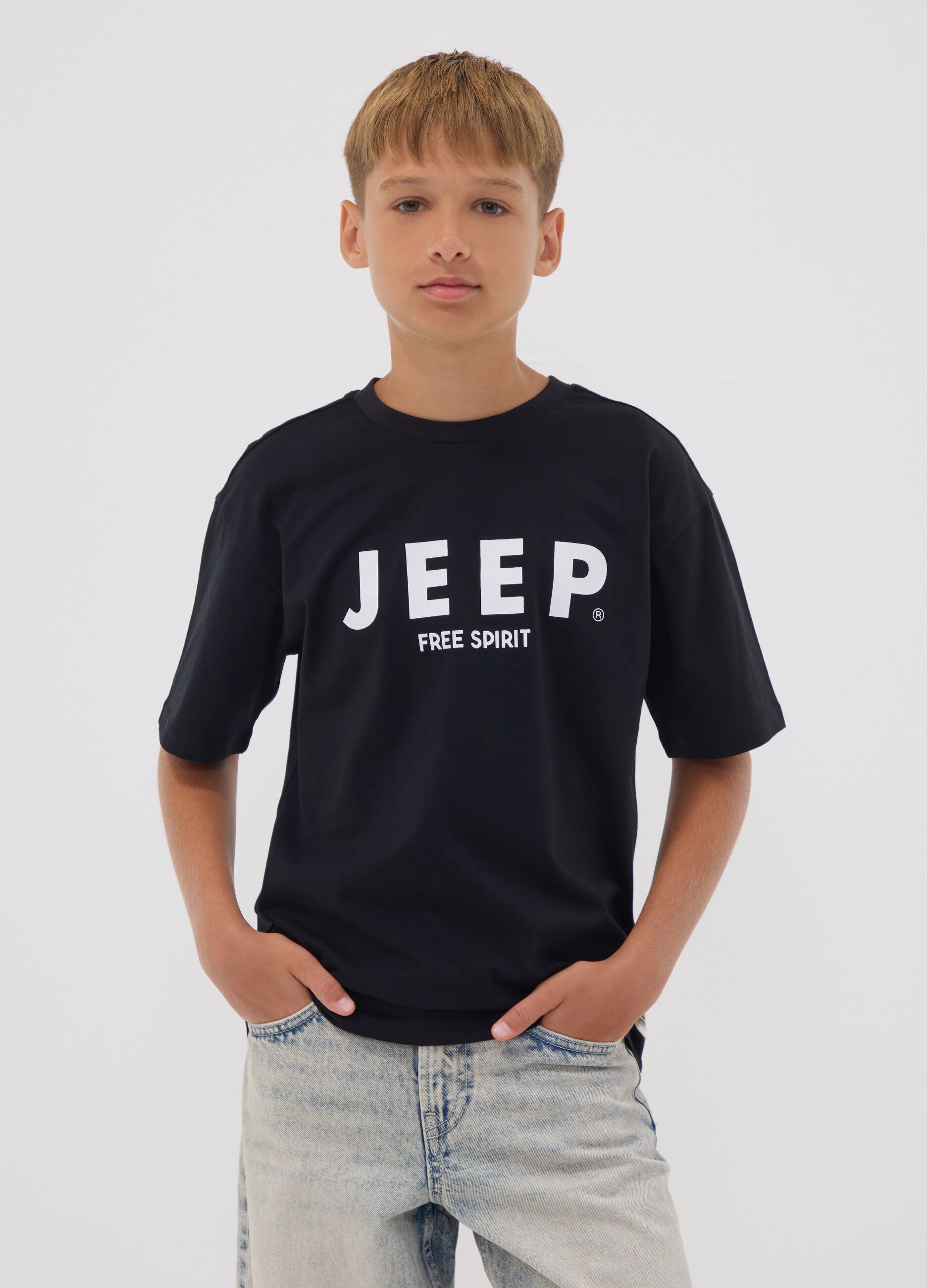 تيشيرت أسود قطني 100% بأكمام قصيرة مع كتابة Jeep