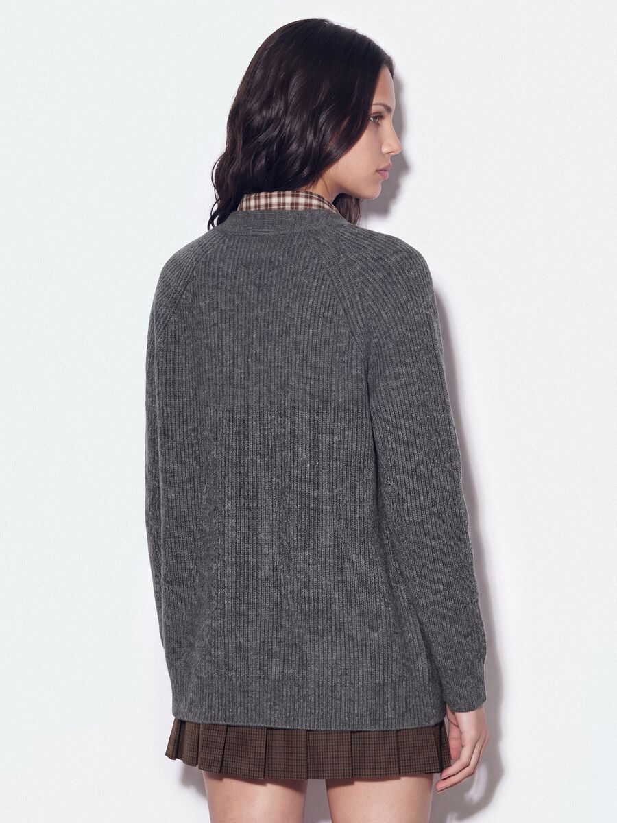 Grey stretch-wool cardigan with deep V-neck, oversized fit_3