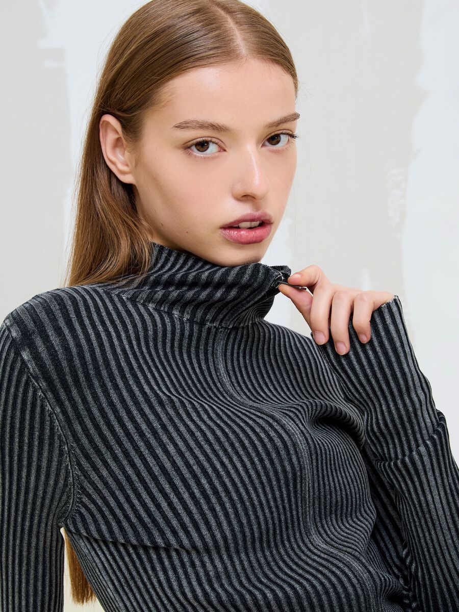 Full-Zip Ribbed Knit in Vintage Grey_0