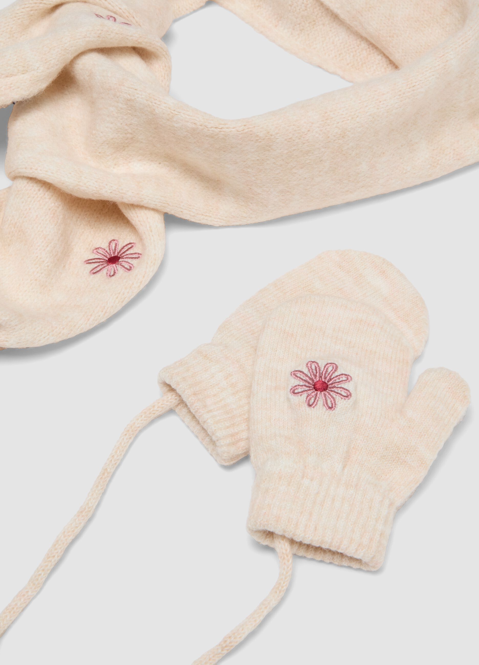 Beige stretch-fabric hat, scarf and mittens set