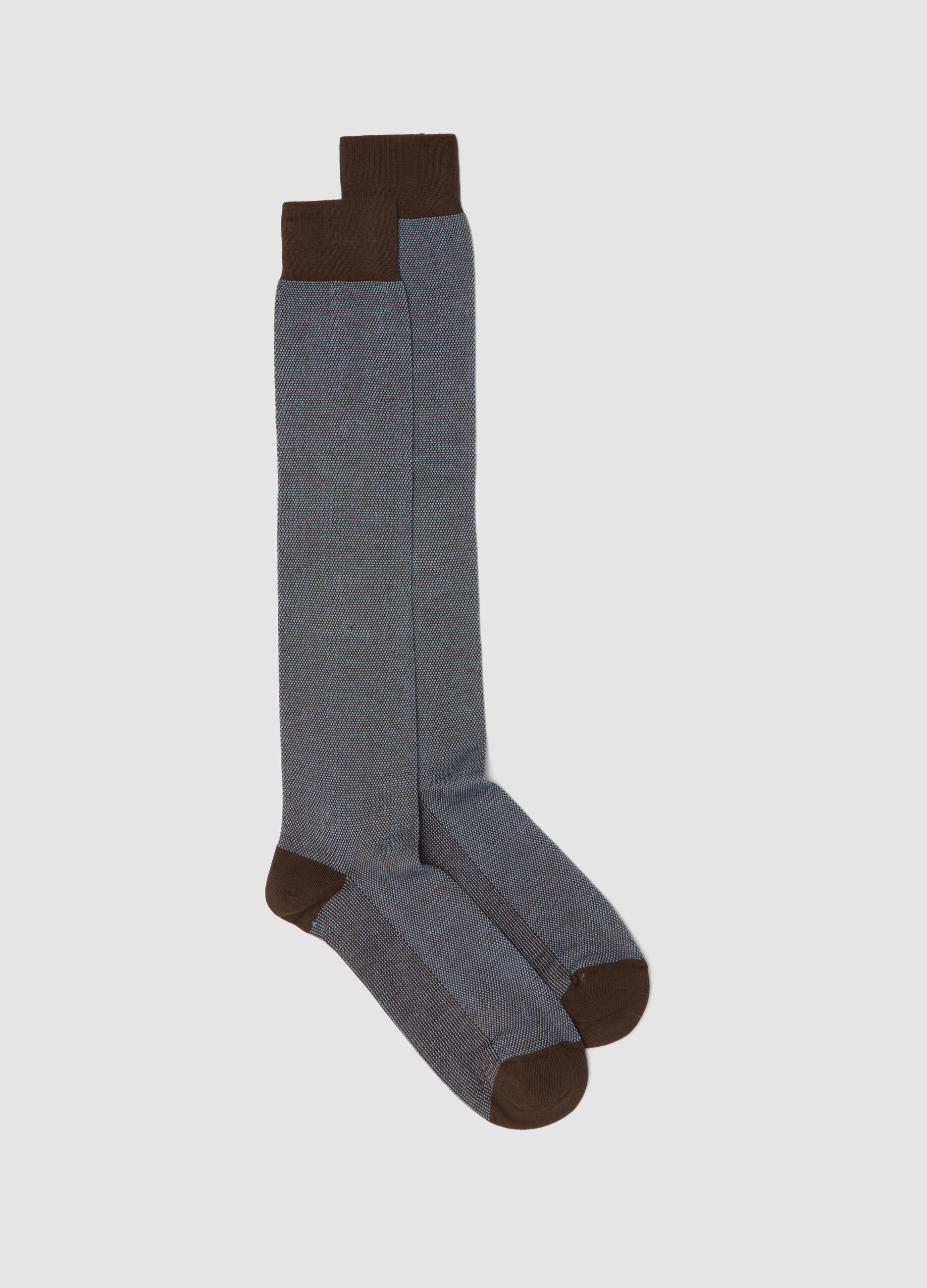 Men&rsquo;s brown long socks in stretch cotton