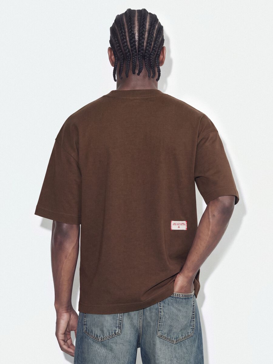 Brown crew-neck pure cotton T-shirt in a boxy fit_3
