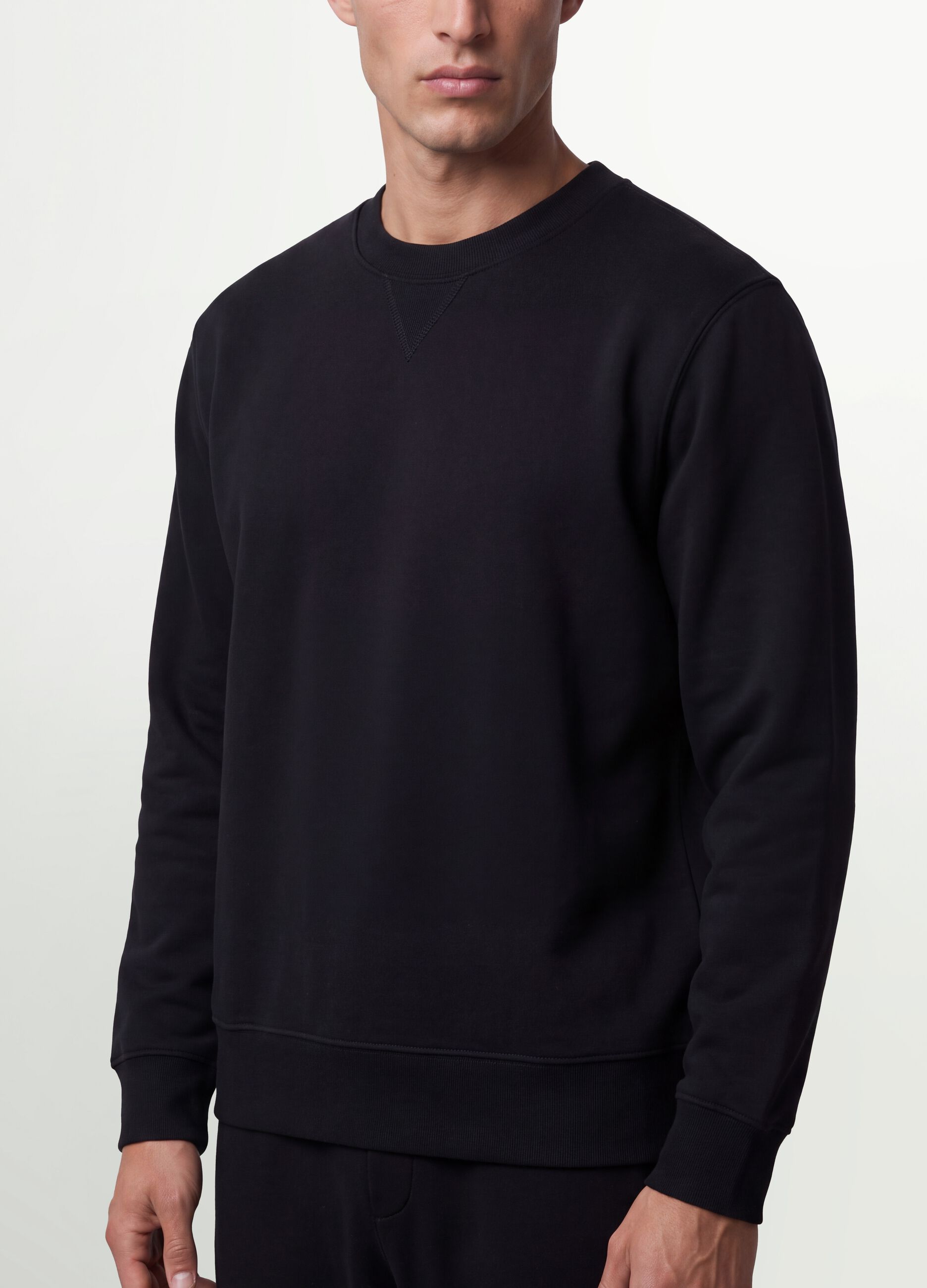 Black crew-neck cotton-blend sweatshirt, regular fit