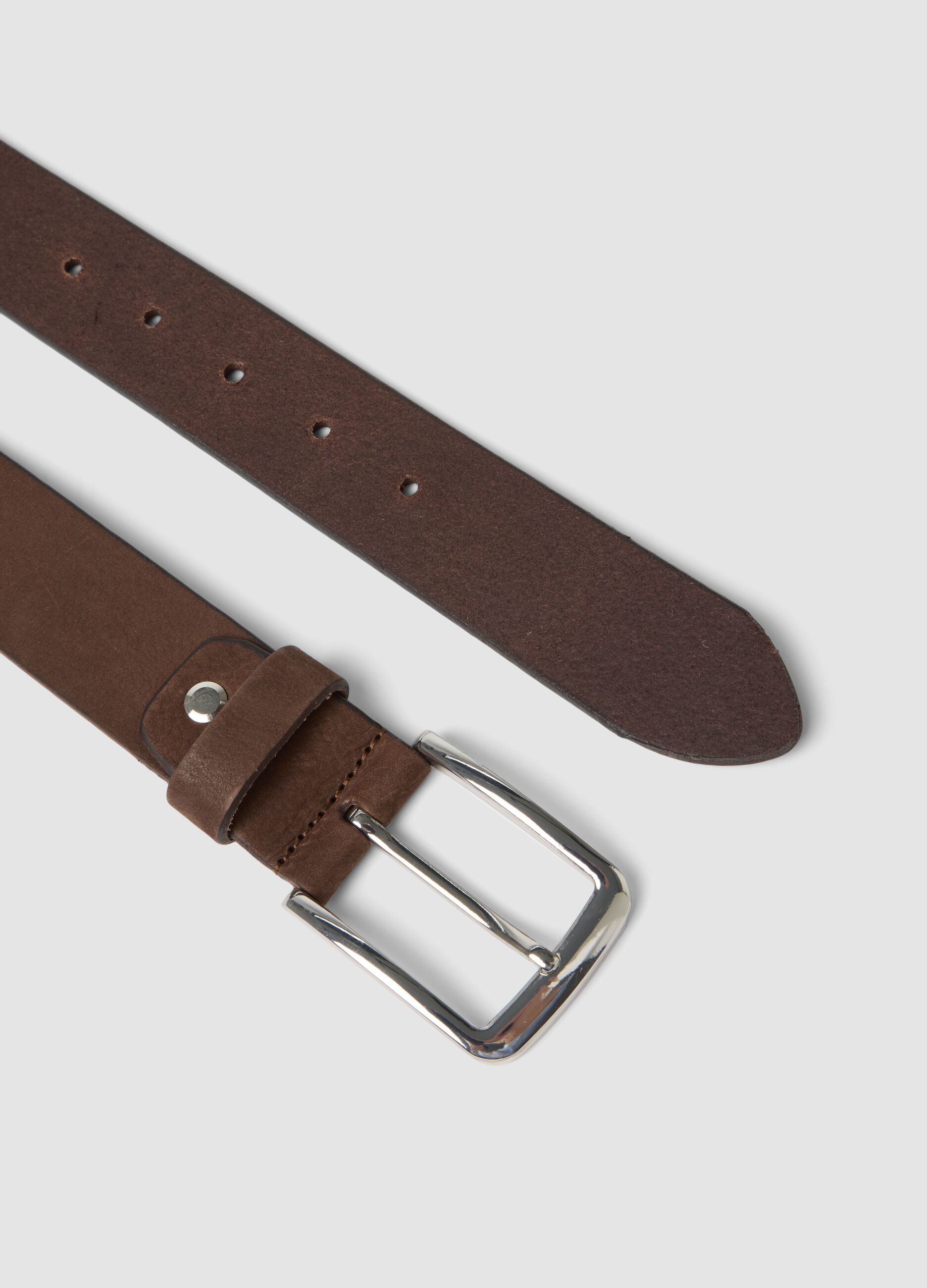 Men&rsquo;s brown genuine leather belt with metal buckle