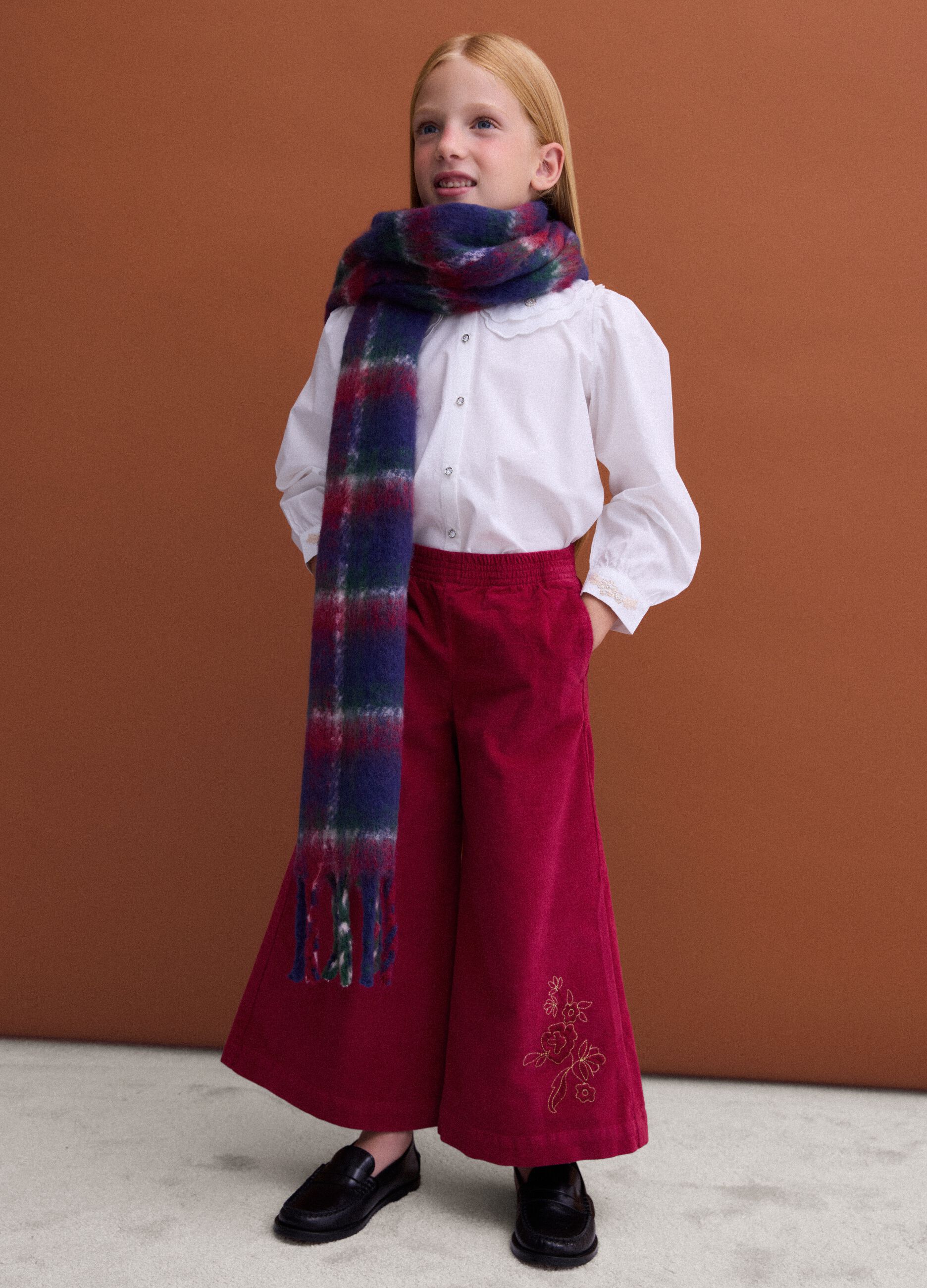 Red velvet wide-leg trousers in stretch cotton with floral embroidery