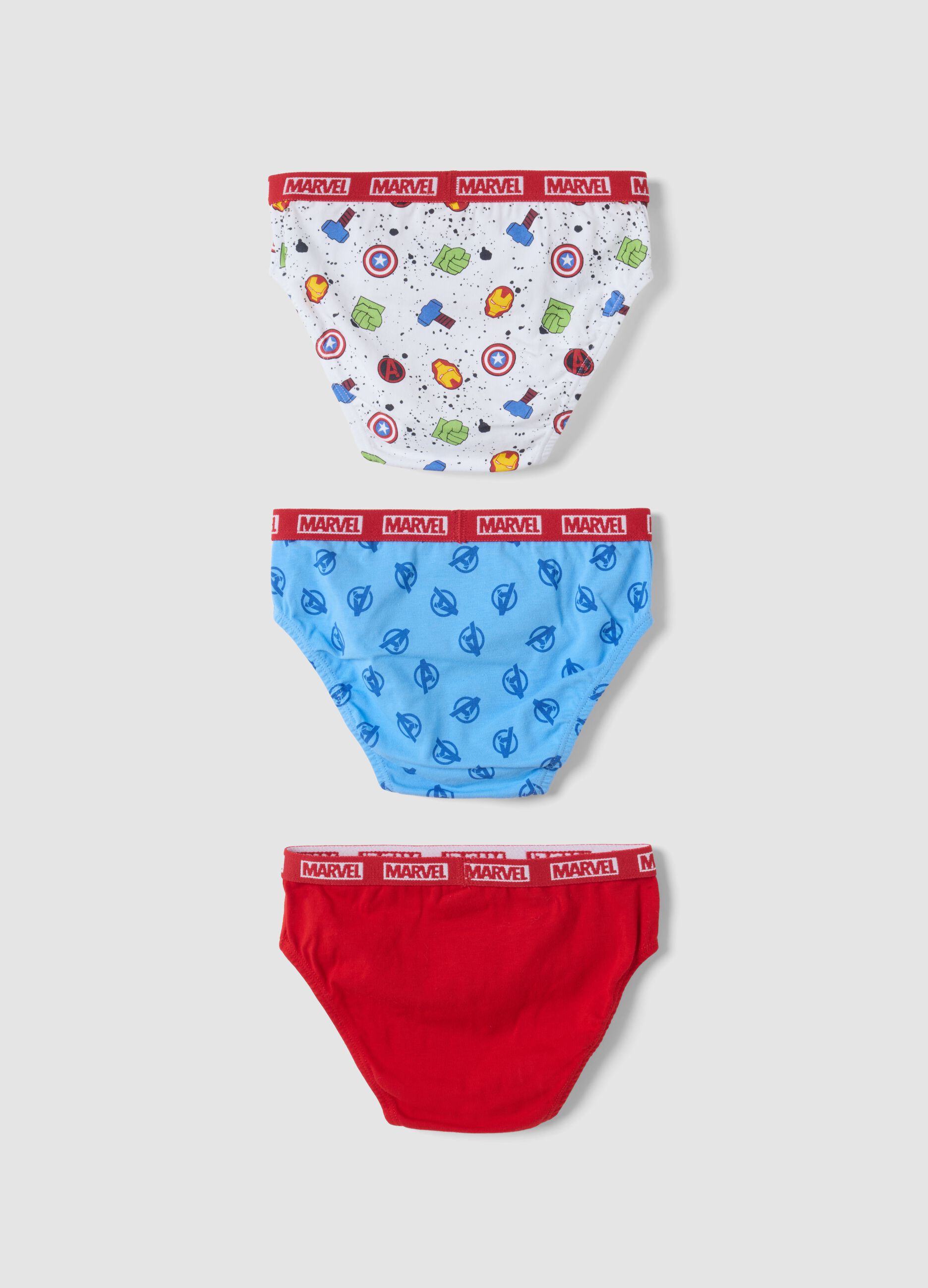 Tripack slip rossi e blu in cotone organico elasticizzato con stampa Avengers