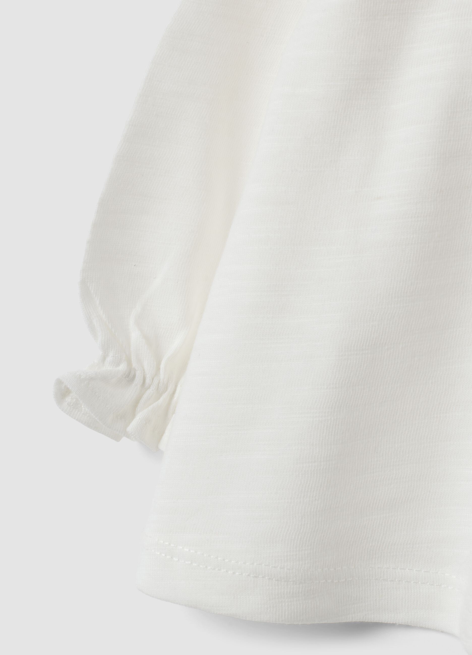 White organic cotton jersey top with embroidery, regular fit