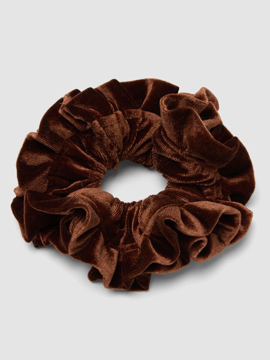 Brown velvet-effect scrunchie_1