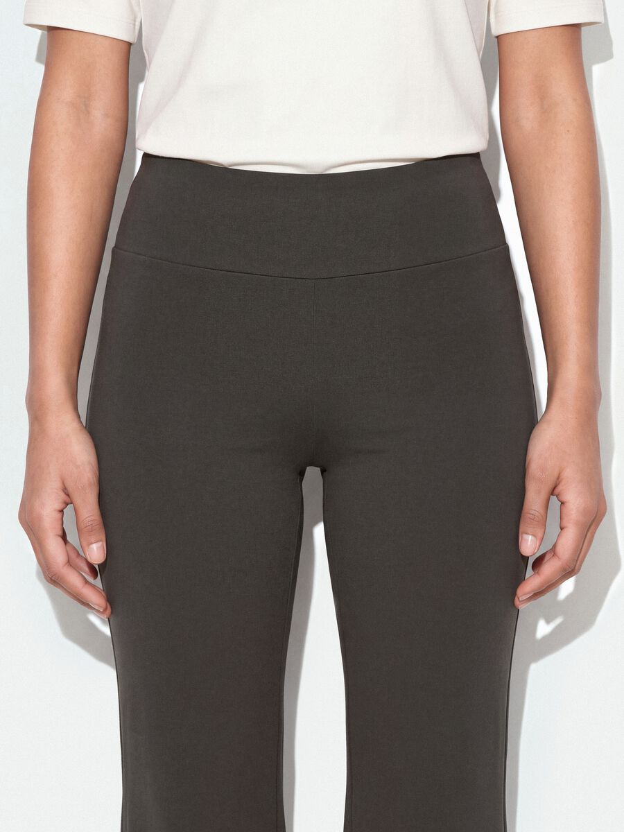 Grey flare trousers in stretch cotton_2