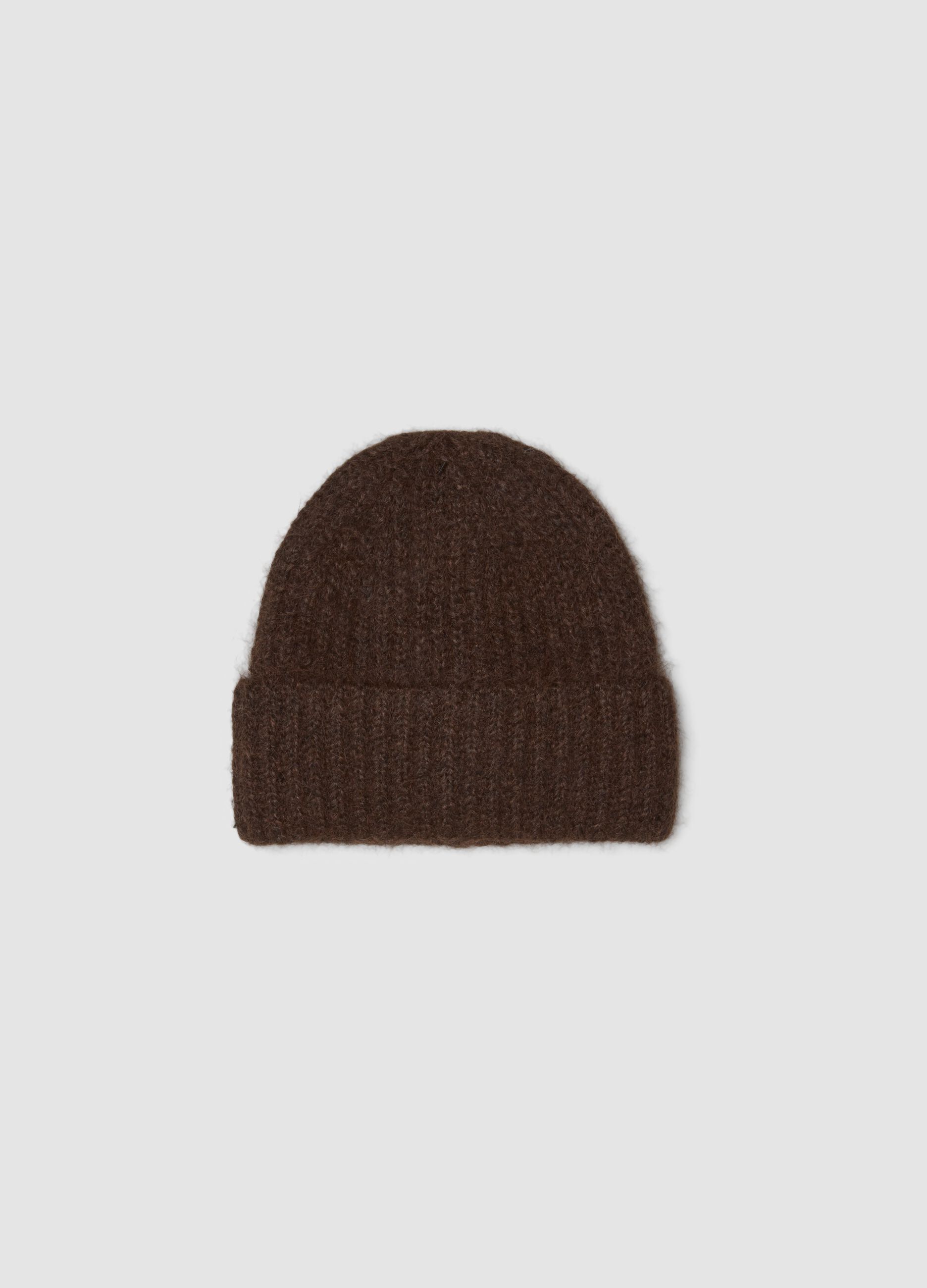 Cappello marrone in lana elasticizzata a coste